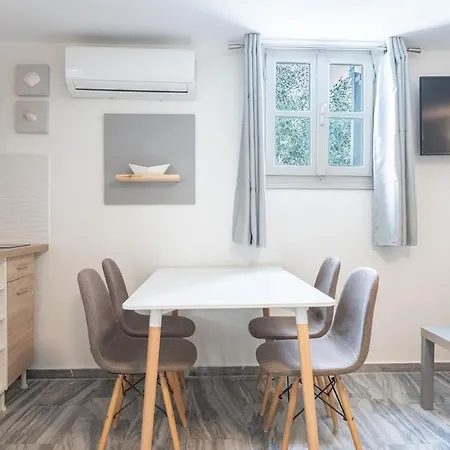 White W3 New In Naoussa