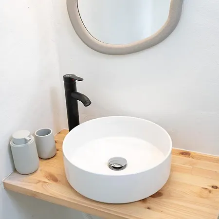 White W3 New In Apartment Naousa (Paros)