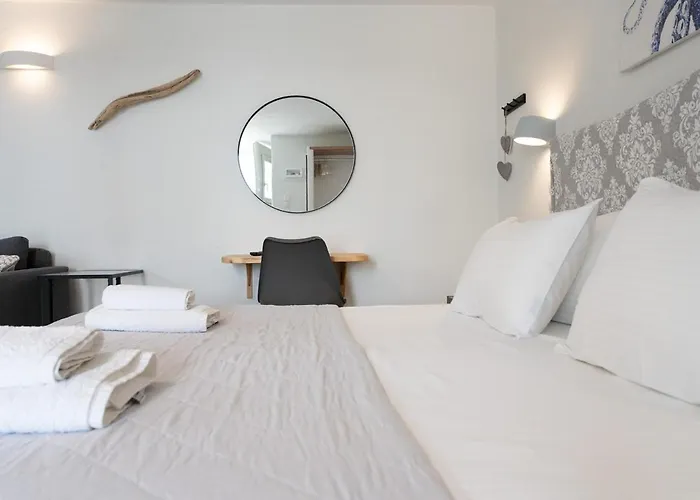 דירה White W3 New In *