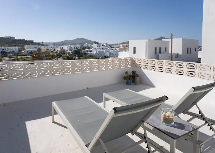 White W3 New In דירה נאוסה