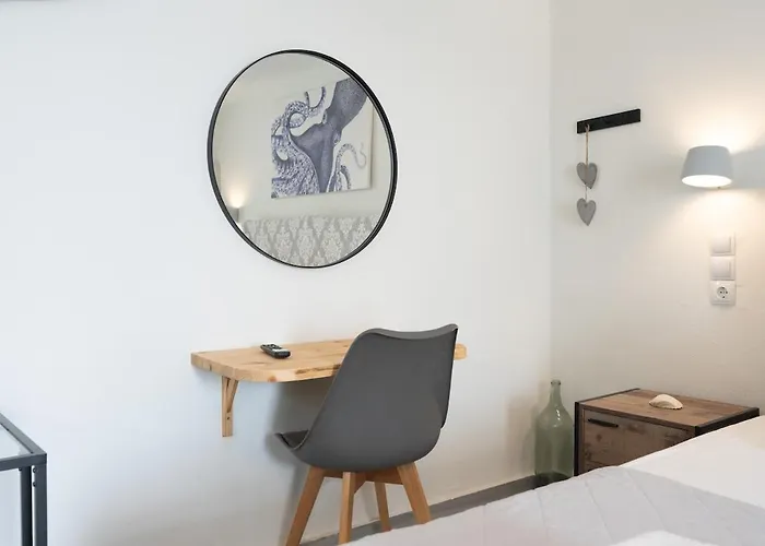 White W3 New In דירה נאוסה