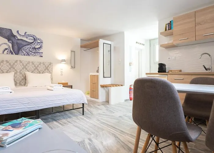 White W3 New In נאוסה